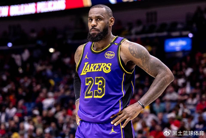 2025世界俱乐部杯-40岁詹姆斯，40岁贾巴尔，40岁乔丹，差距一目了然！|洛杉矶湖人队|明尼苏达森林狼队|华盛顿奇才队|迈克尔·乔丹|篮板_新浪体育_新浪新闻