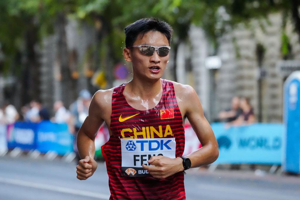 2025世界俱乐部杯-2小时05分58秒，丰配友打破全程马拉松全国纪录